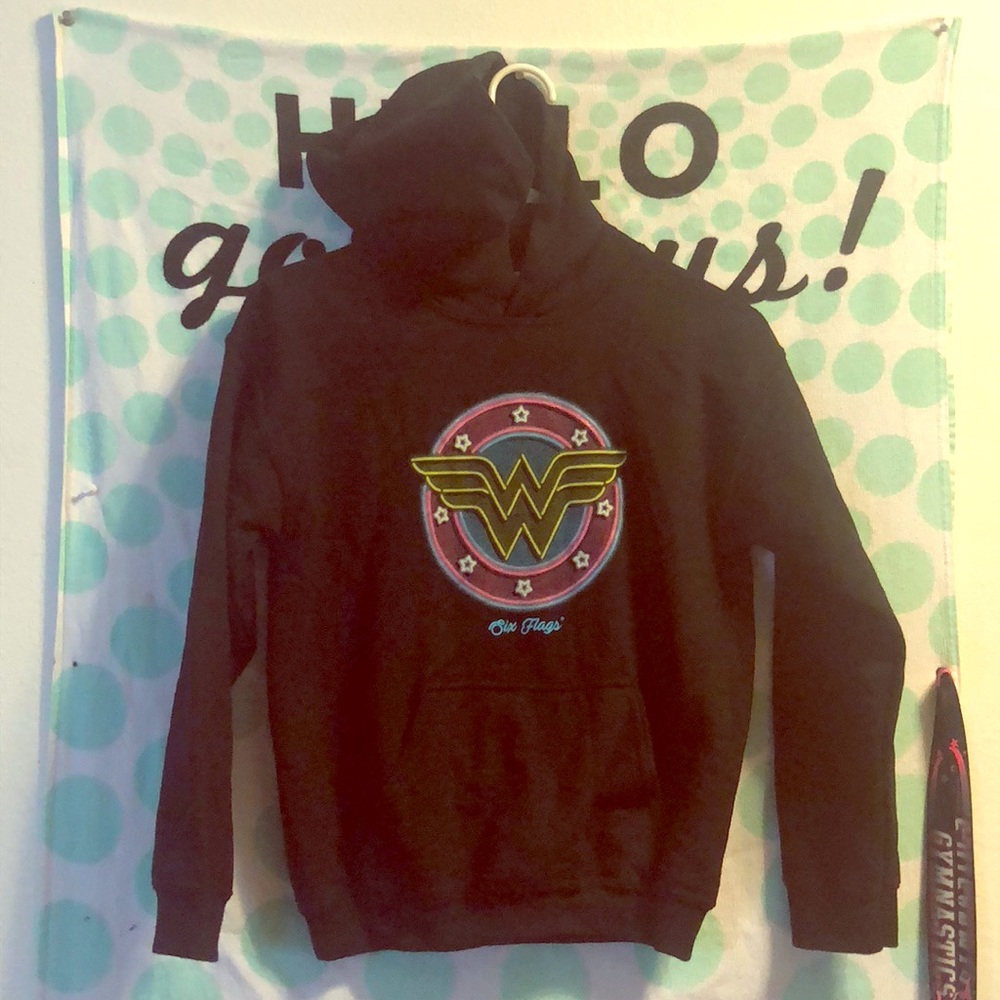 Black kids glow in the dark hoodie from six flags